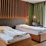 Amber Ski-in/out & 3*