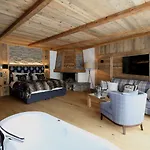 Amber Ski-in/out & Saas Fee