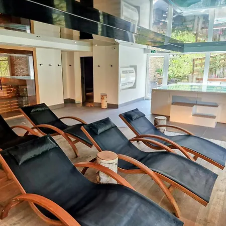 Amber Ski-in/out & Otel Saas Fee