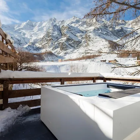 Amber Ski-in/out Hotel&spa 3*