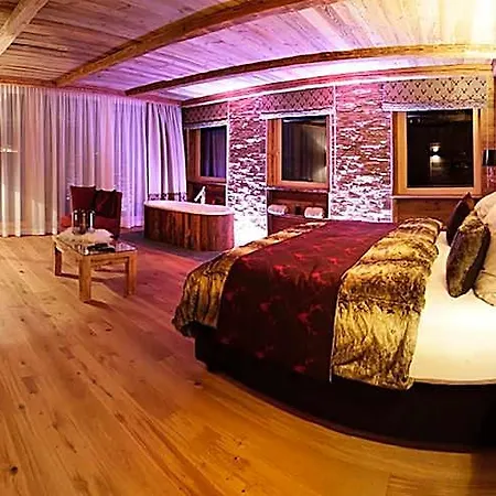 Hotel Amber Ski-in/out &
