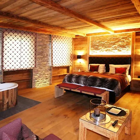 Amber Ski-in/out & Hotell Saas Fee
