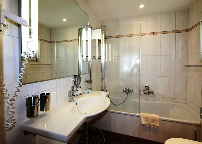 Amber Ski-in/out & 3* Saas Fee