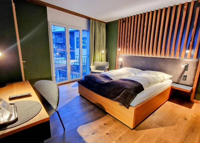 Amber Ski-in/out & 3*