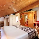 Amber Ski-in/out & Hotel Saas-Fee