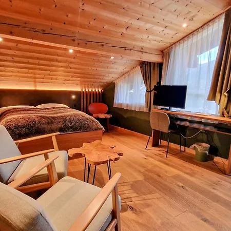 فندق Amber Ski-in/out & 3*