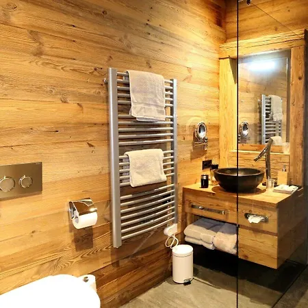 Hotel Amber Ski-in/out & 3*