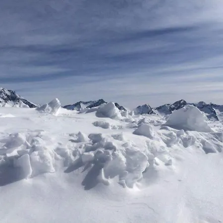فندق Amber Ski-in/out & 3*