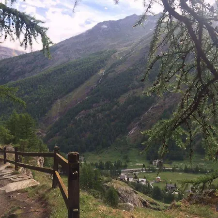 فندق Amber Ski-in/out & Saas Fee