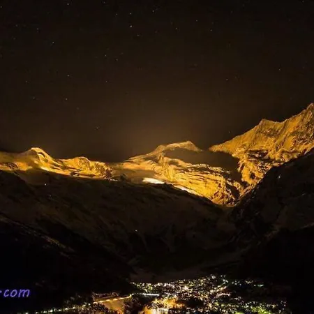 Amber Ski-in/out & 3* Saas Fee