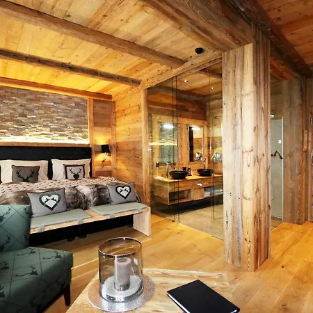 Amber Ski-in/out & Saas Fee