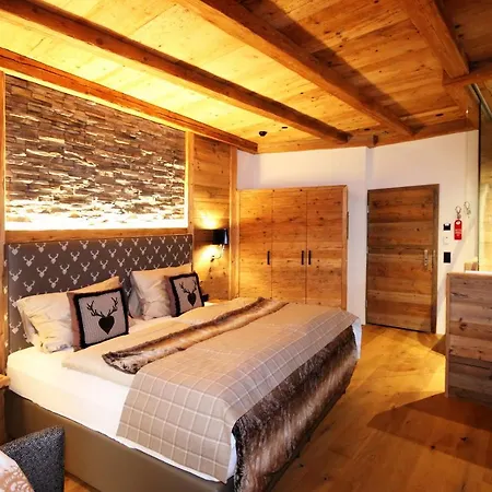 فندق Amber Ski-in/out & Saas Fee