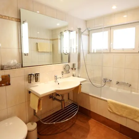 Hotel Amber Ski-in/out & 3*