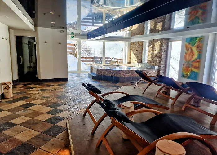 Amber Ski-in/out & Otel Saas Fee