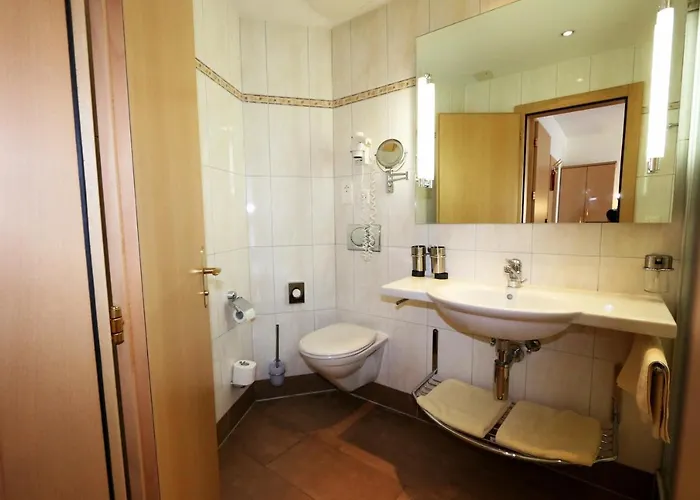 Amber Ski-in/out & 3* Saas Fee